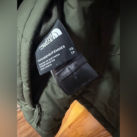 The North Face Insulated Reversible Jacket - Picture 5 of 10